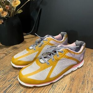 🏌️ FootJoy Golf Shoes — Women’s Size 9 | Lightweight & Sporty